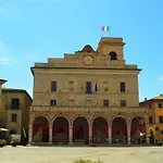 Cardinal Girolamo مزرعة للإقامة